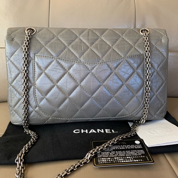 CHANEL Aged Calfskin Quilted 2.55 Reissue 227 - Picture 3 of 7